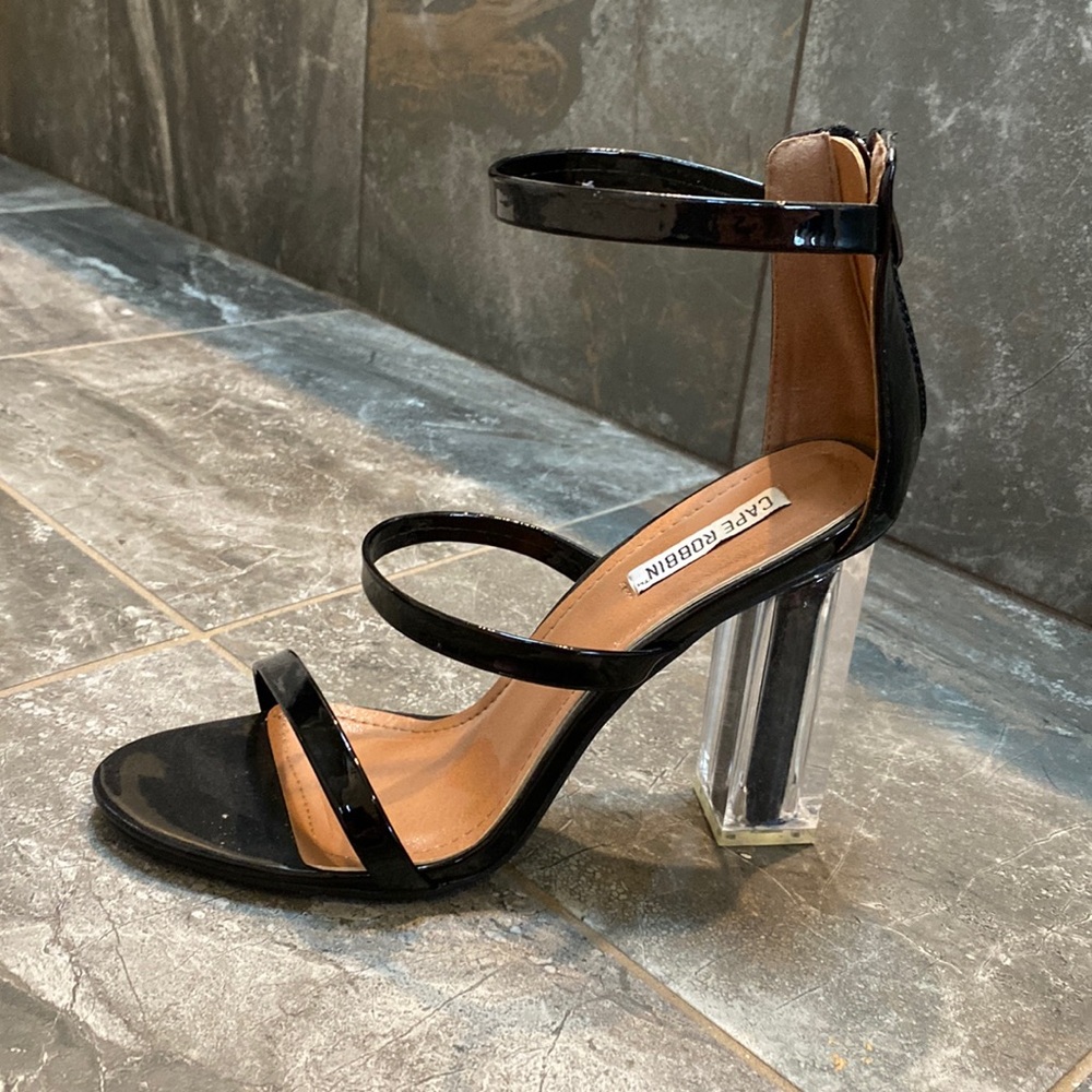 Cape Robbin, size 7.5 black patent strappy sandal with lucite and glitter heel!!